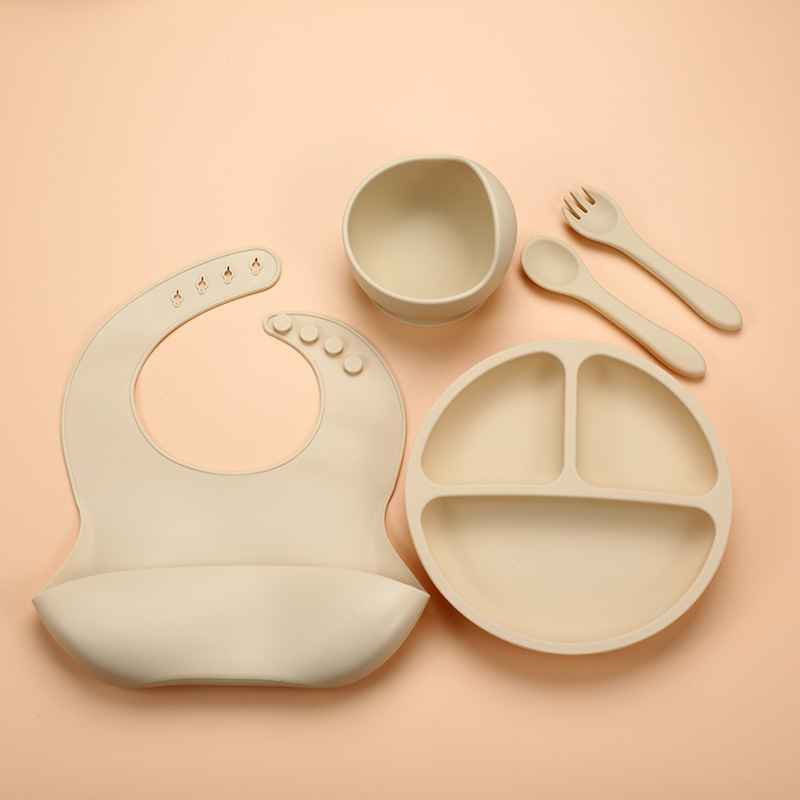 5Pcs Silicone Baby Feeding Set - Baby Food Grater recensione e prezzo